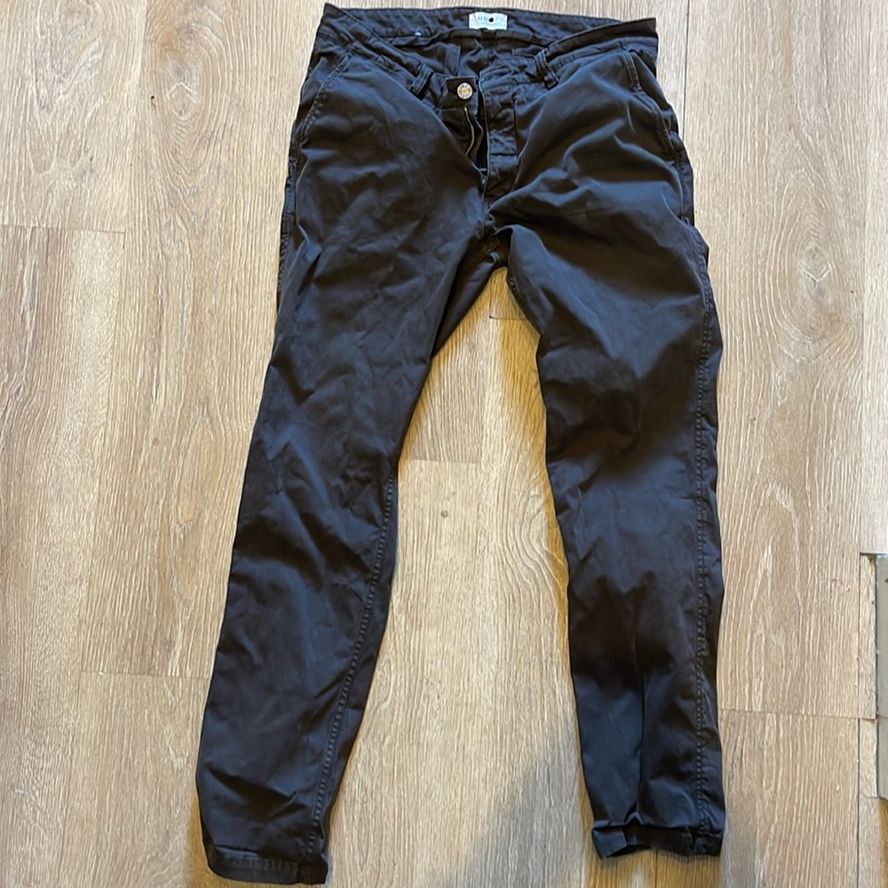 Men’s 33x32 brown chinos